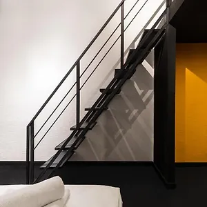 Globe Runner Hotel&hostel Hostel